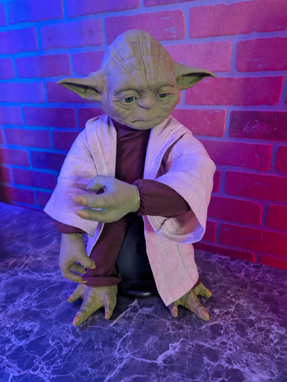 Legendary Yoda Spin Master 16"